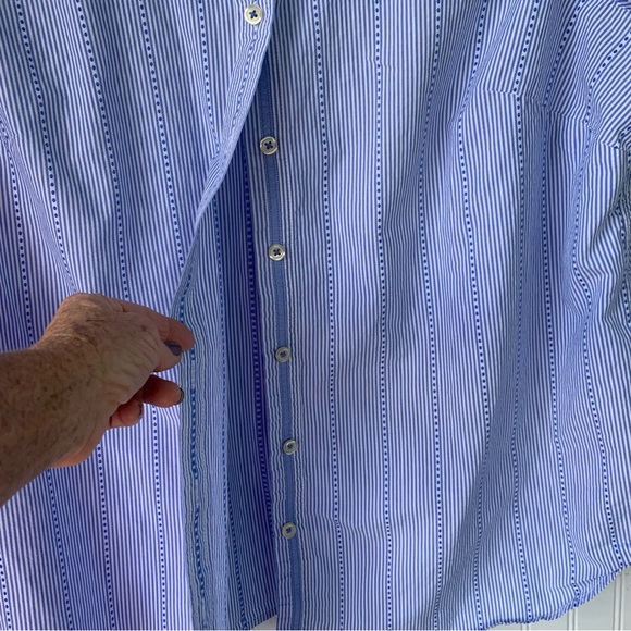 Talbots Ladies (2X) Collared, Button Up, Light Blue Striped Shirt - Picture 3 of 7